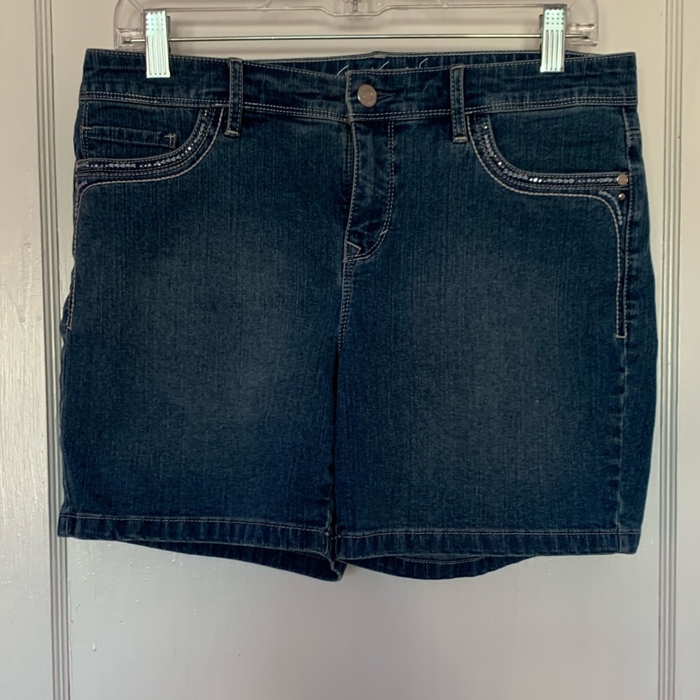 Gloria Vanderbilt Jean shorts
